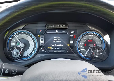 2022 Ram 1500 Limited 4X2 5'7 Box z USA, uszkodzony, nr VIN 1C6RREHTXNN211670